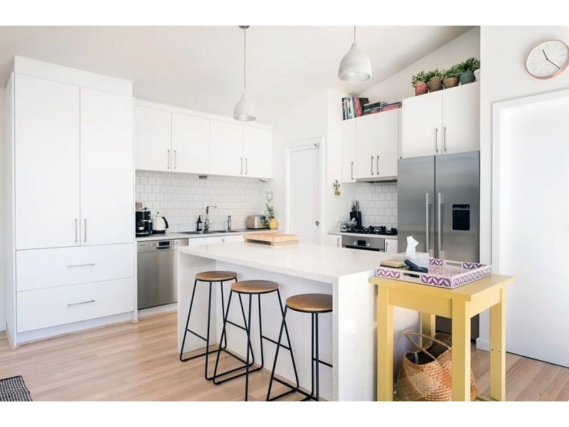 8 Swyer St, Hampton VIC 3188