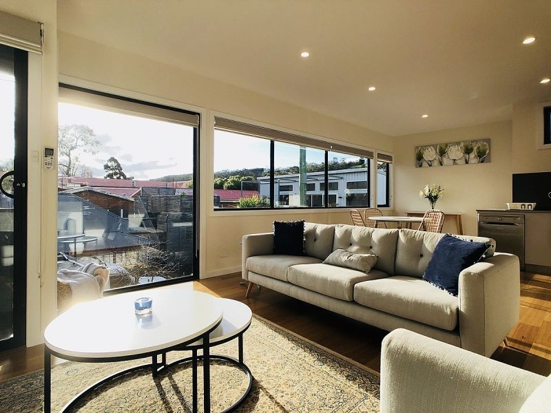 2/207A Campbell St, North Hobart TAS 7000