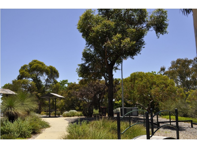 1/12 Wall St, Maylands WA 6051