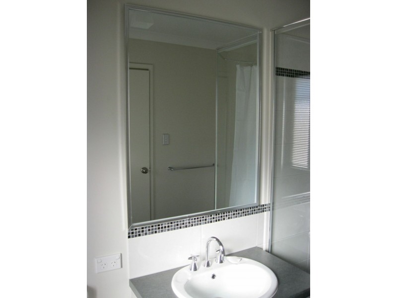 5 Flowerdale Ct, Millbridge WA 6232