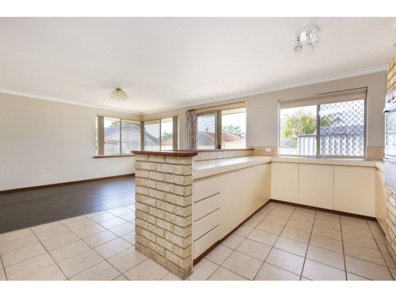 26a Comstock, Woodvale WA 6026