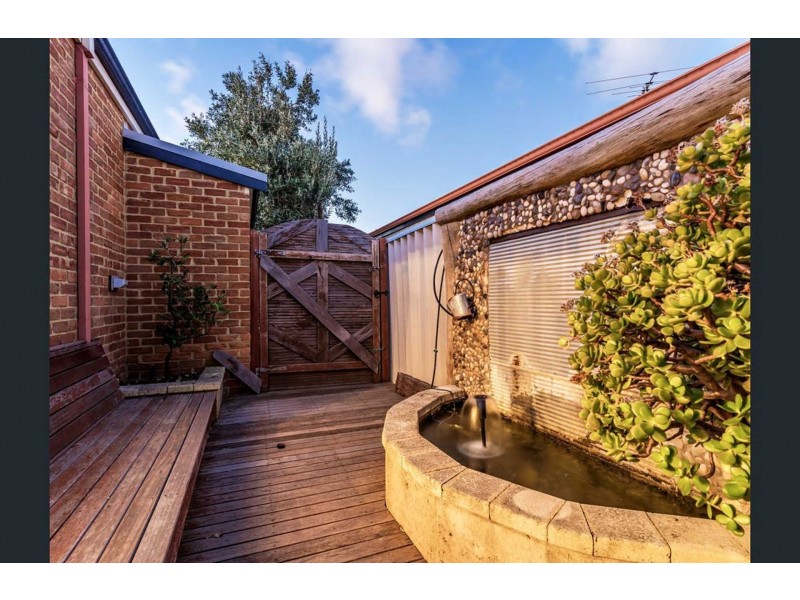 62 Morfontaine Pde, Port Kennedy WA 6172