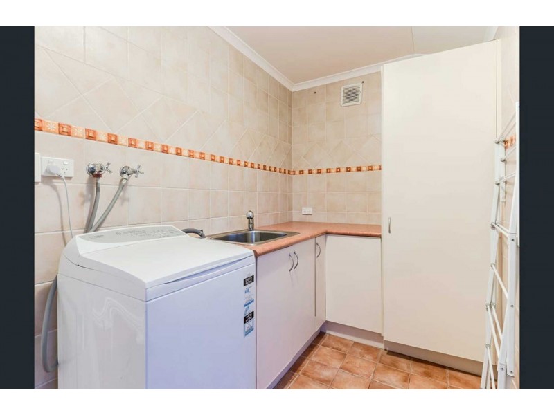 62 Morfontaine Pde, Port Kennedy WA 6172