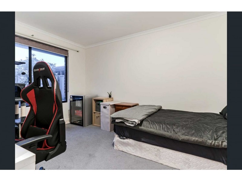 62 Morfontaine Pde, Port Kennedy WA 6172