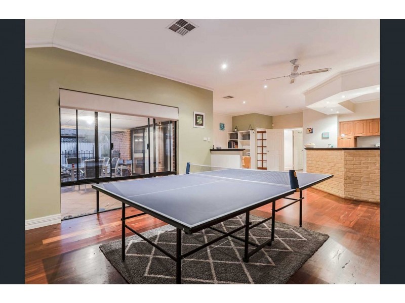 62 Morfontaine Pde, Port Kennedy WA 6172