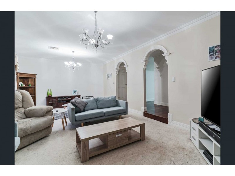 62 Morfontaine Pde, Port Kennedy WA 6172