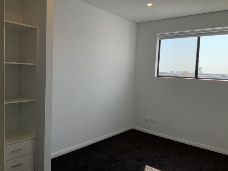 13 Patricia St, Mays Hill NSW 2145