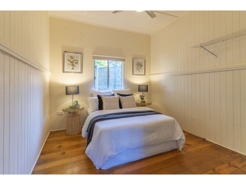 72 Blackwood St, Mitchelton QLD 4053