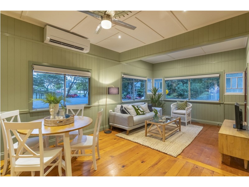 72 Blackwood St, Mitchelton QLD 4053