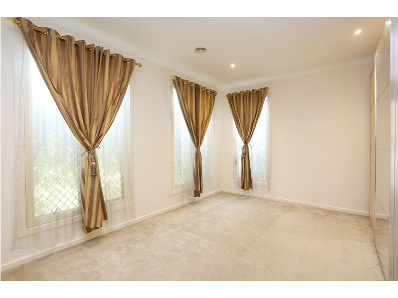87 Ferntree Gully Rd, Mount Waverley VIC 3149
