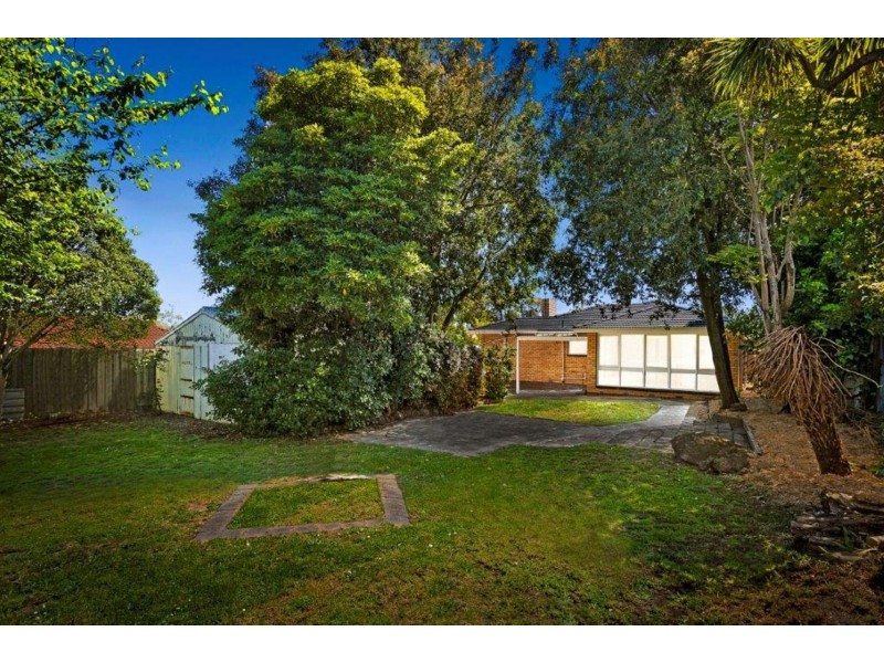 12 Mcmahons Rd, Ferntree Gully VIC 3156