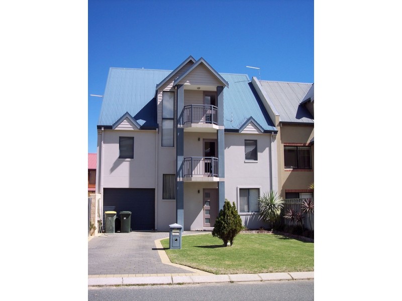 33 Toulon Cir, Mindarie WA 6030