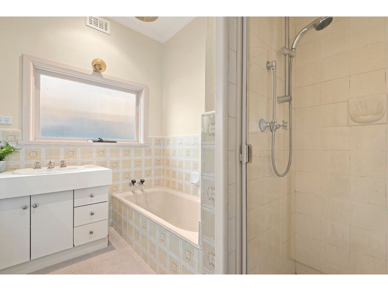 262 Belmore Rd, Balwyn VIC 3103