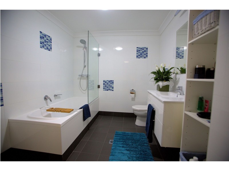 7 Charlton Dr, Liberty Grove NSW 2138