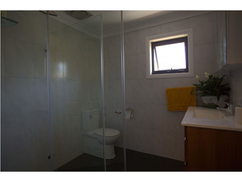 7 Charlton Dr, Liberty Grove NSW 2138