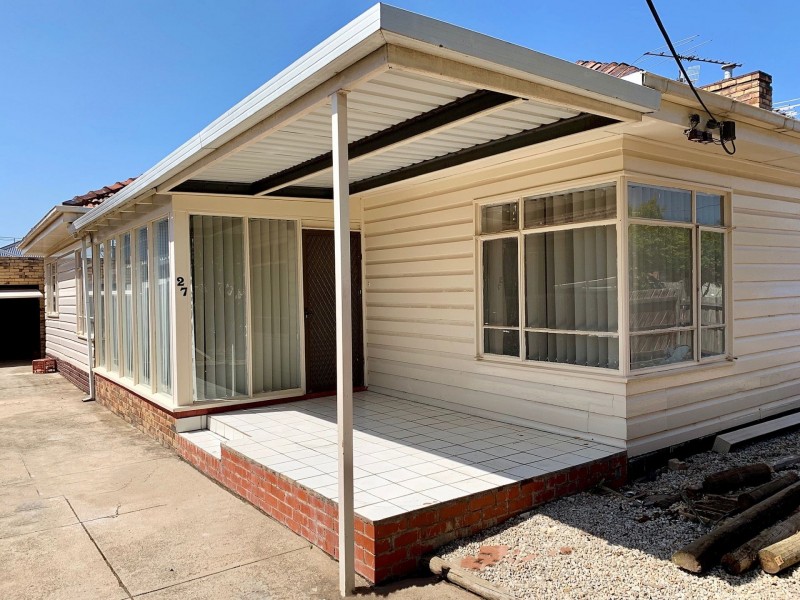 27 Oxford St, West Footscray VIC 3012