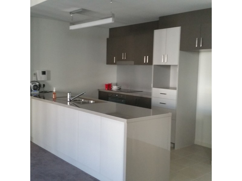 92/16 Midgegooroo Ave, Cockburn Central WA 6164