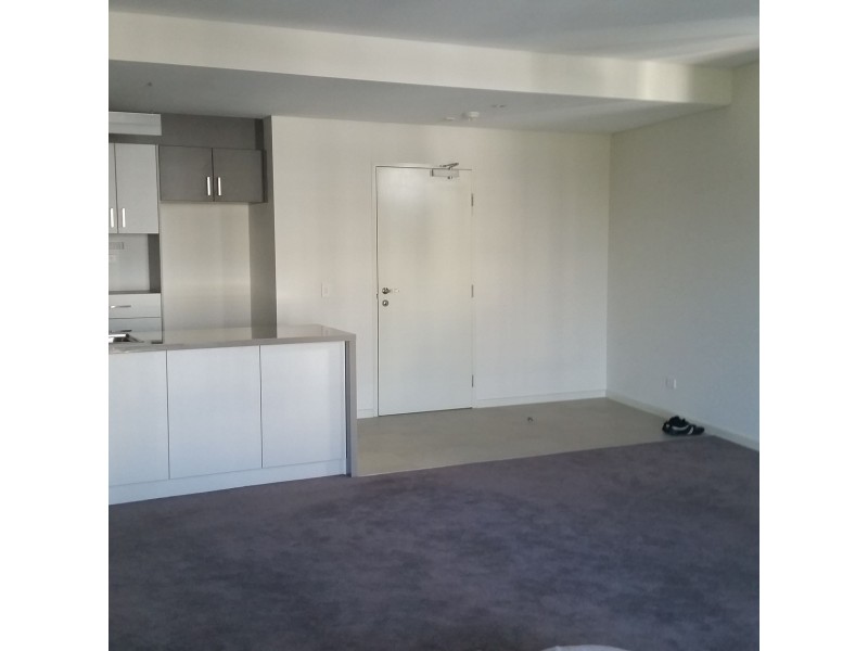 92/16 Midgegooroo Ave, Cockburn Central WA 6164