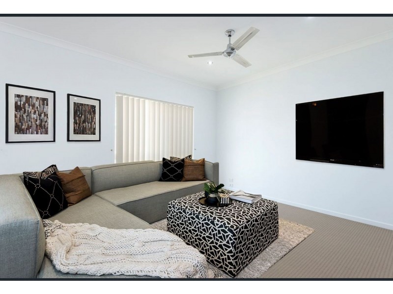 34 Nullarbor Cct, Forest Lake QLD 4078