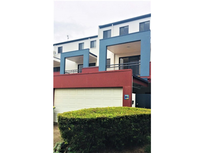 13/23 Peppertree Cct, Robina QLD 4226