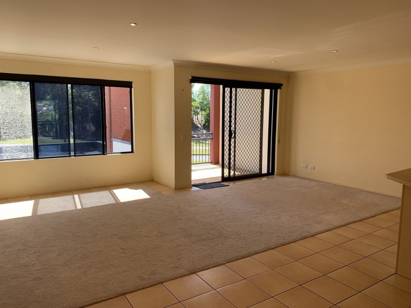 13/23 Peppertree Cct, Robina QLD 4226