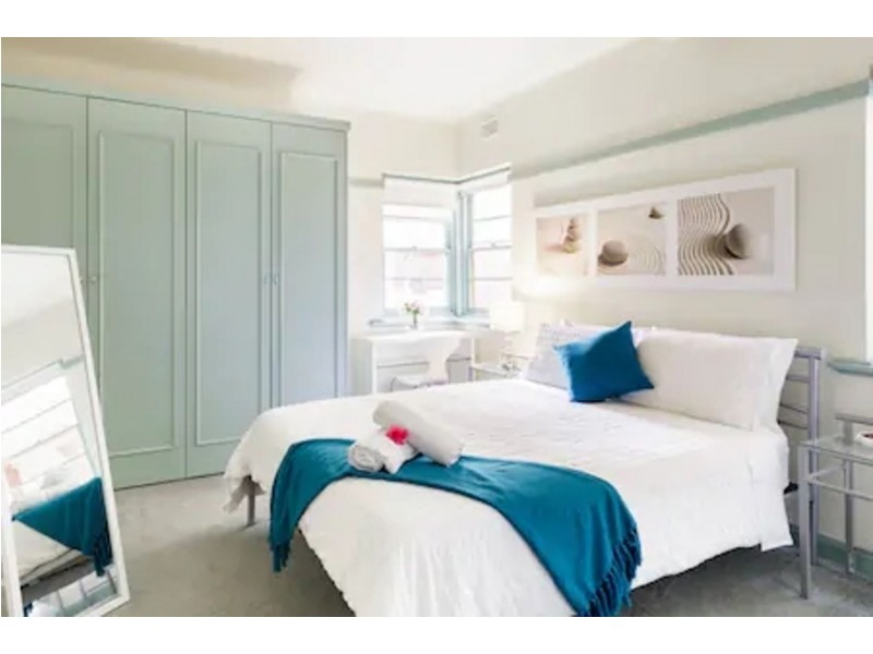 17/18-20 The Esplanade, St Kilda VIC 3182