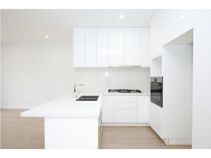 4/1-3 Hilltop Cres, Burwood East VIC 3151