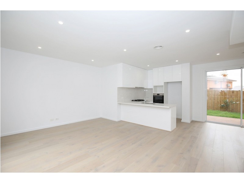 4/1-3 Hilltop Cres, Burwood East VIC 3151