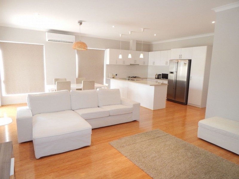 10C Lilacdale Rd, Innaloo WA 6018