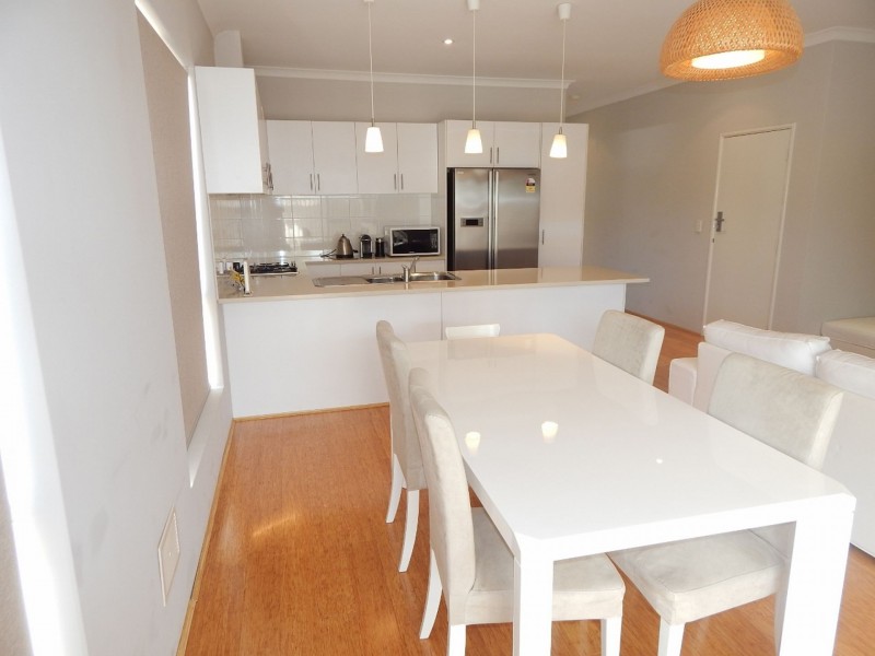 10C Lilacdale Rd, Innaloo WA 6018