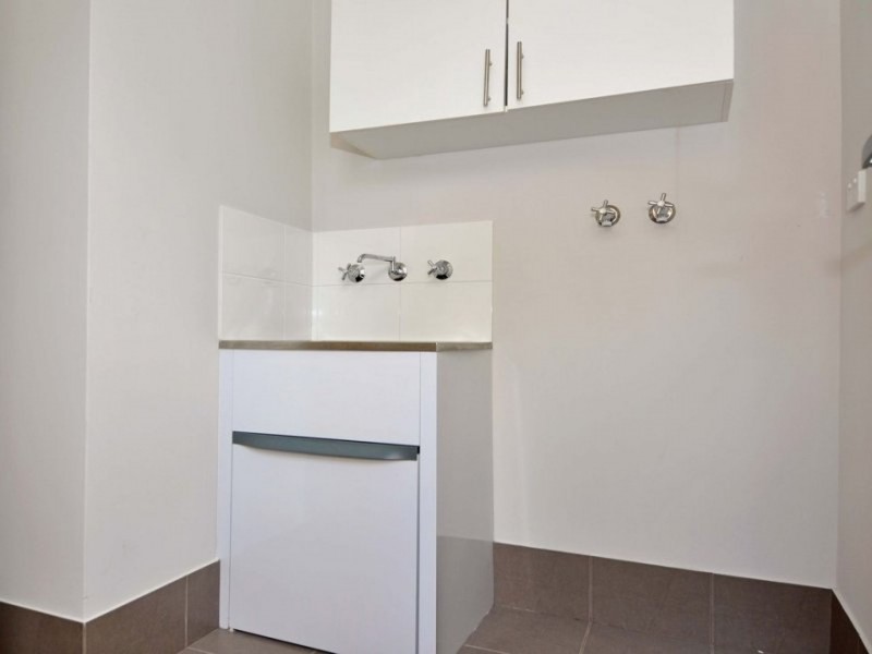 10C Lilacdale Rd, Innaloo WA 6018