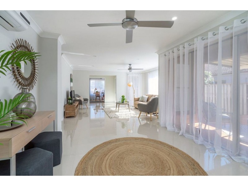 18 Concord Cct, Robina QLD 4226