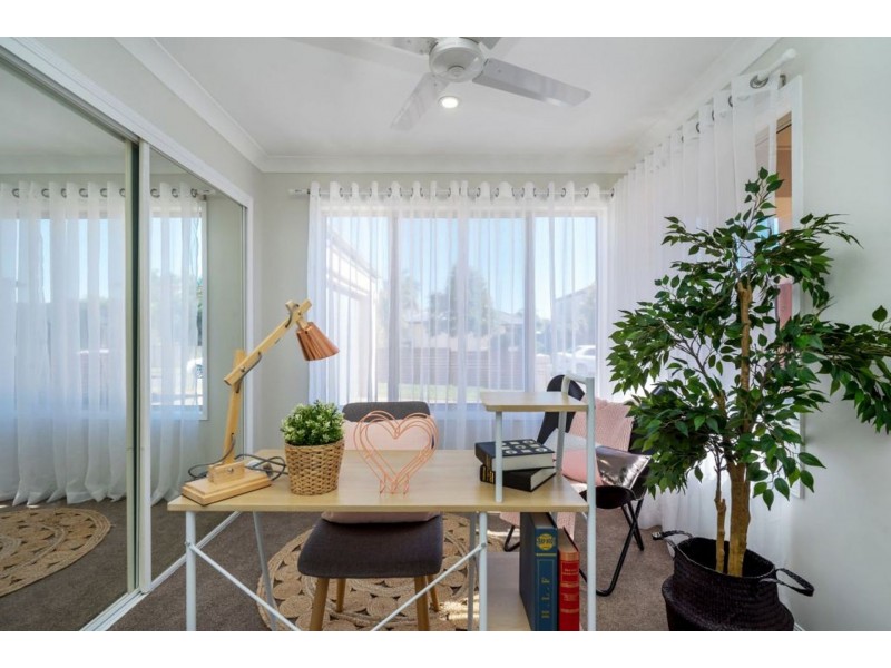 18 Concord Cct, Robina QLD 4226