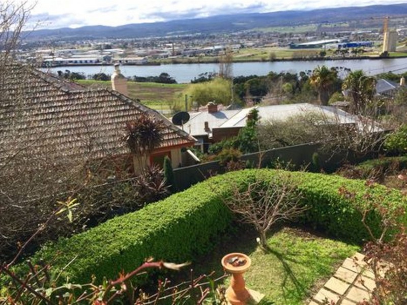 6 Gorge Rd, Trevallyn TAS 7250