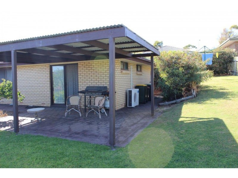 7 Zeevalk Ave, Hallett Cove SA 5158