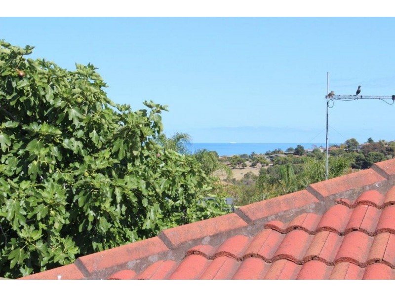 7 Zeevalk Ave, Hallett Cove SA 5158