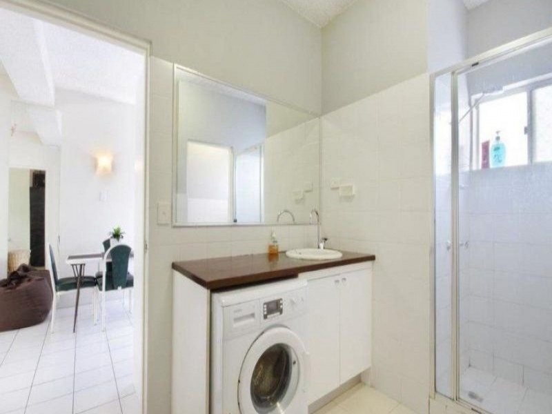 4/19 Boolarong Cres, Alexandra Headland QLD 4572