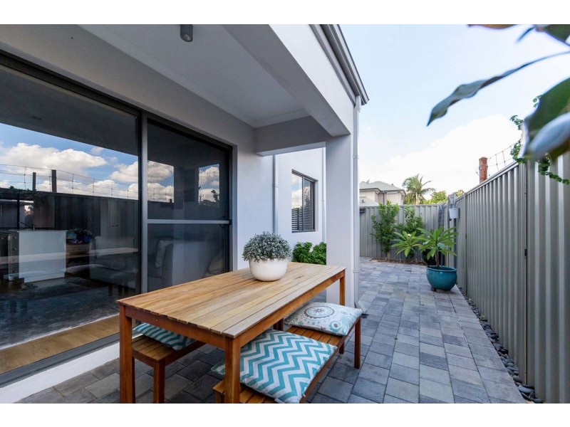 4/6 Brindley St, Belmont WA 6104
