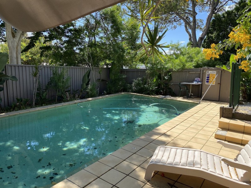 9 Sibyl St, Southport QLD 4215