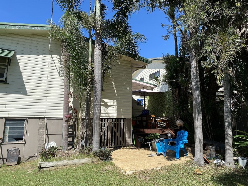 9 Sibyl St, Southport QLD 4215