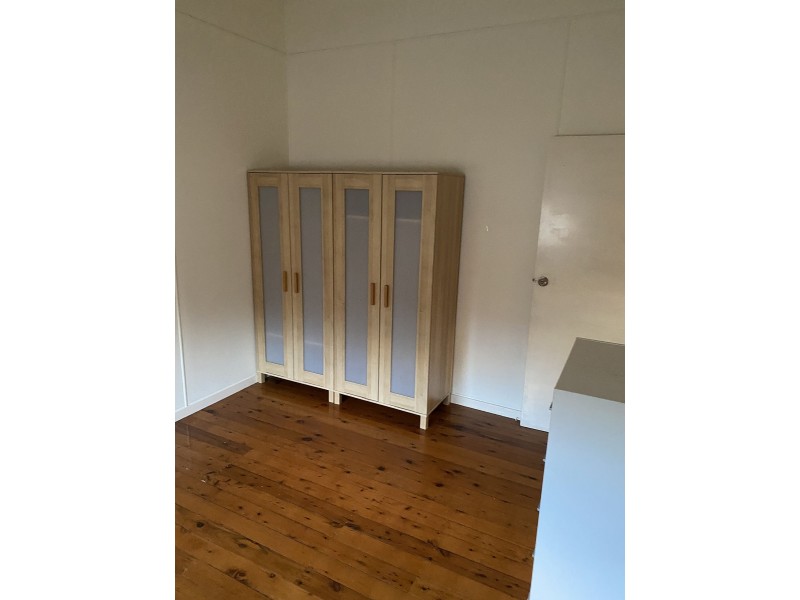 9 Sibyl St, Southport QLD 4215