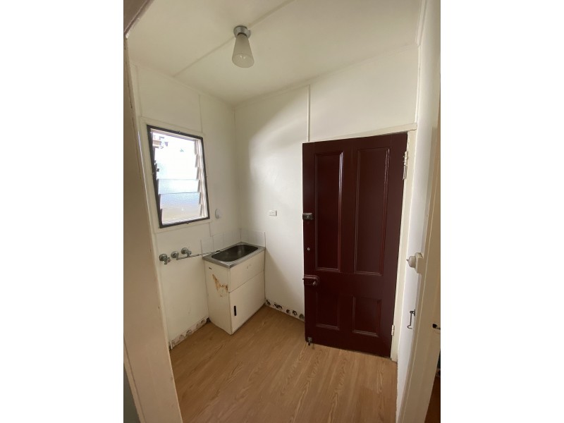 9 Sibyl St, Southport QLD 4215