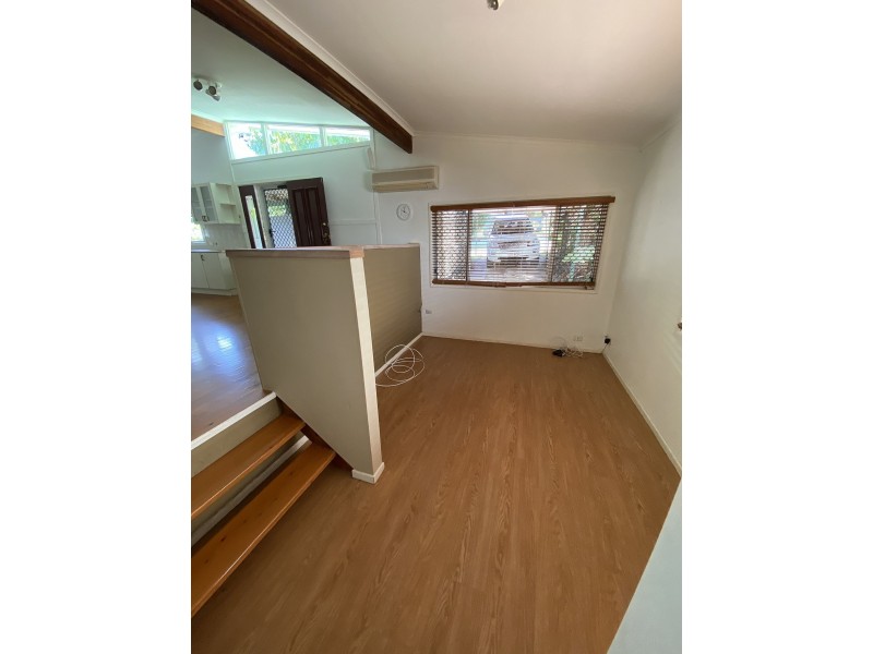 9 Sibyl St, Southport QLD 4215