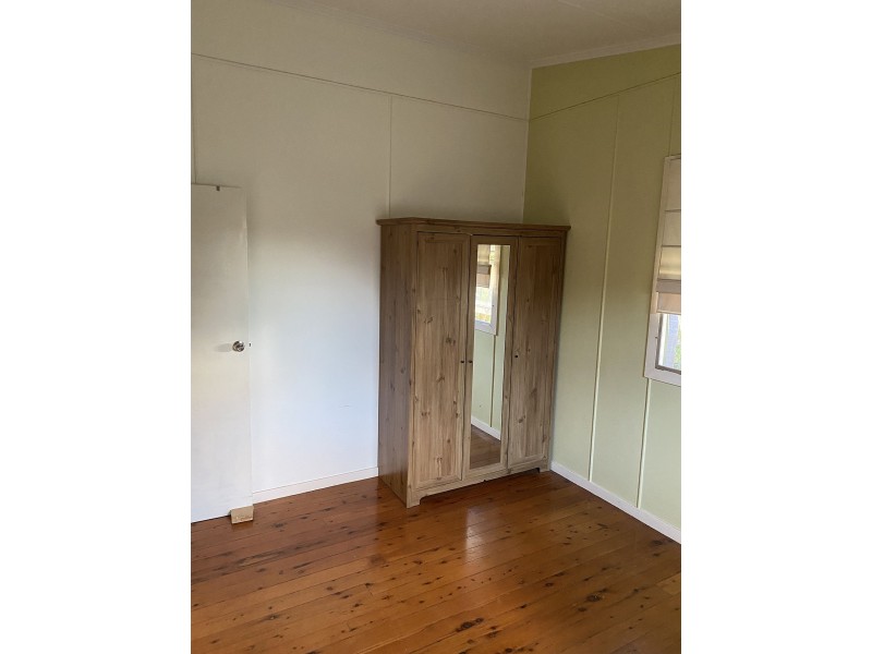 9 Sibyl St, Southport QLD 4215