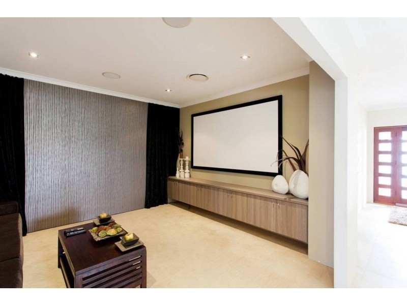 6 Isla Pl, Piara Waters WA 6112