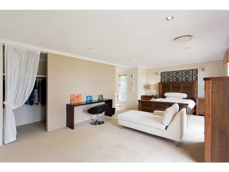 6 Isla Pl, Piara Waters WA 6112