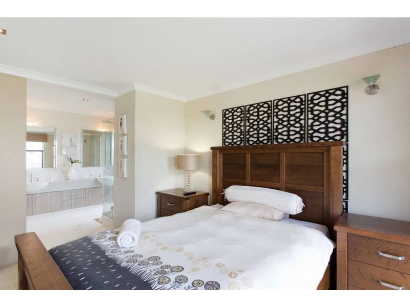 6 Isla Pl, Piara Waters WA 6112