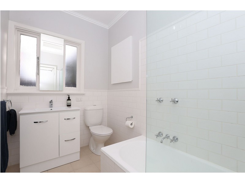 1/17 Latham St, Bentleigh East VIC 3165