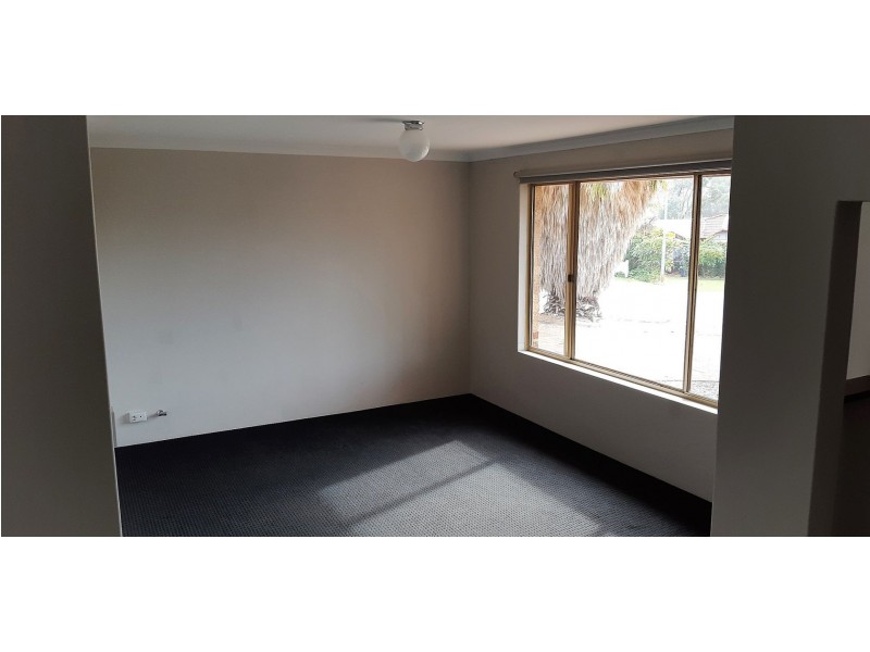 2 Minto Ct, Success WA 6164