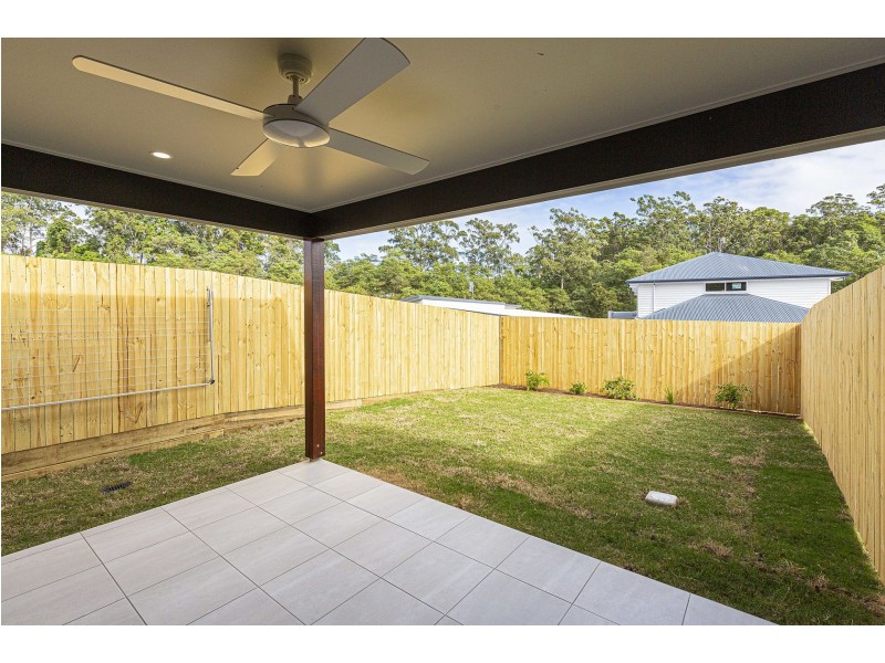 2/11 Mandarin Way, Palmwoods QLD 4555